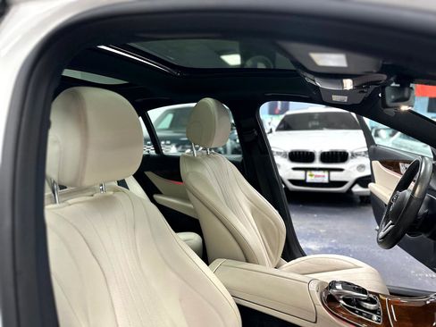 Used 2019 Mercedes-Benz E 300 4MATIC image 34