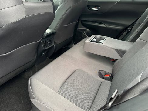 Used 2024 Toyota Venza LE image 12