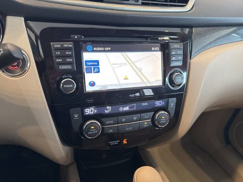 Used 2015 Nissan Rogue SL w/ SL Premium Package image 31