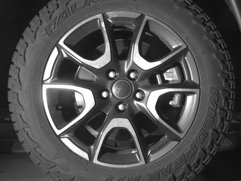 Used 2025 Jeep Compass Trailhawk image 13