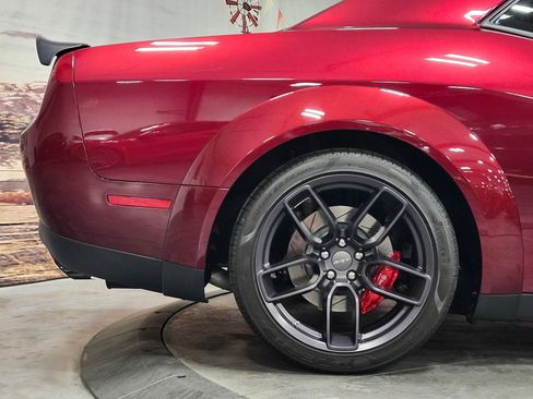 Used 2019 Dodge Challenger SRT Hellcat Redeye image 5