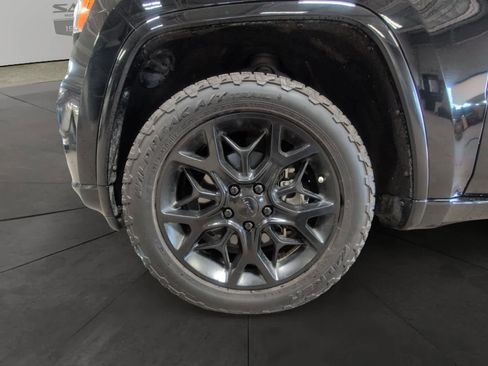 Used 2019 Jeep Grand Cherokee Overland image 14