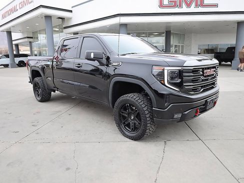 Used 2022 GMC Sierra 1500 AT4 w/ AT4 Premium Package image 8