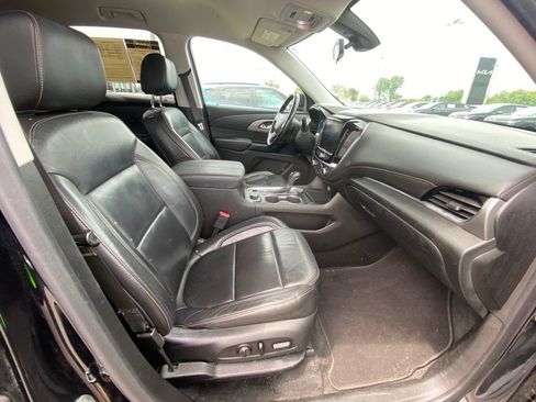 Used 2020 Chevrolet Traverse LT w/ Driver Confidence II Package AWD/4WD image 26