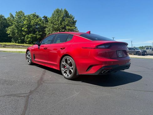 Used 2018 Kia Stinger GT2 AWD/4WD image 3