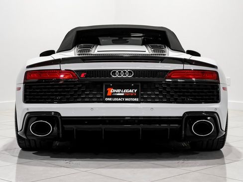 Used 2020 Audi R8 V10 w/ 20" Wheel Package image 12