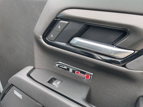 Used 2025 GMC Sierra 1500 AT4 w/ AT4 Premium Package image 32