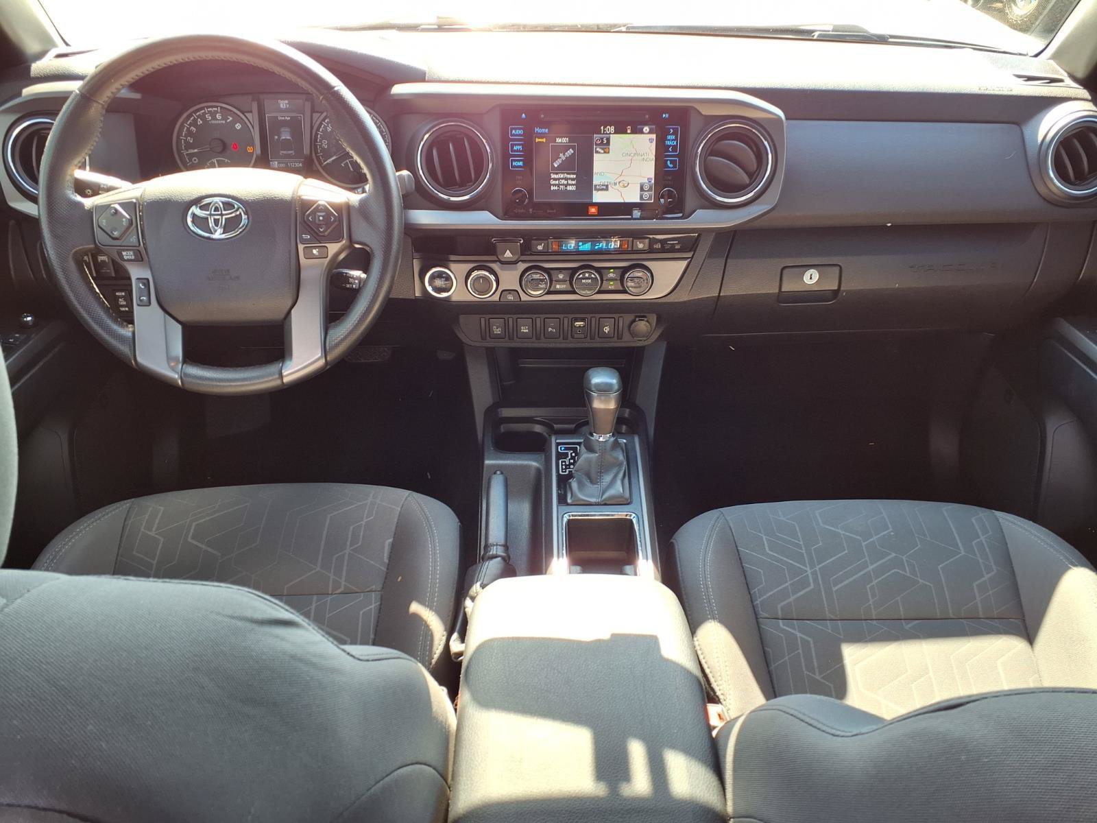 Used 2017 Toyota Tacoma TRD Sport AWD/4WD image 10