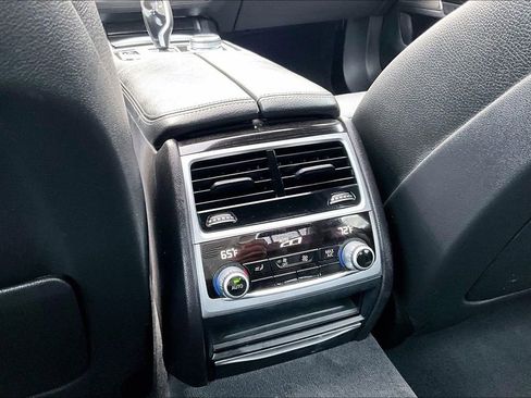 Used 2019 BMW 740i w/ M Sport Package image 10