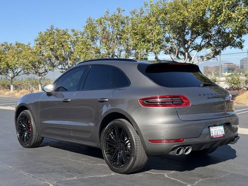 Used 2018 Porsche Macan Turbo AWD/4WD image 6