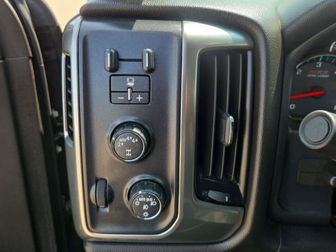 Used 2019 Chevrolet Silverado 1500 LT w/ All Star Edition AWD/4WD image 28