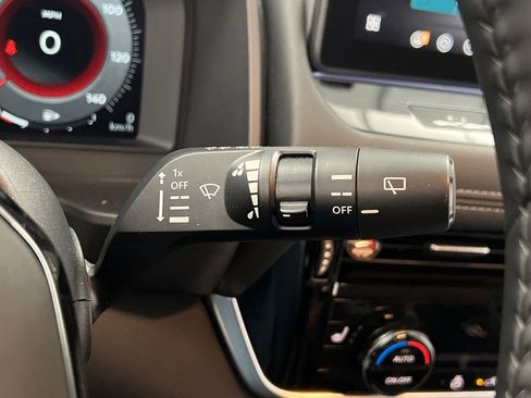 Used 2025 Nissan Rogue SL FWD image 41