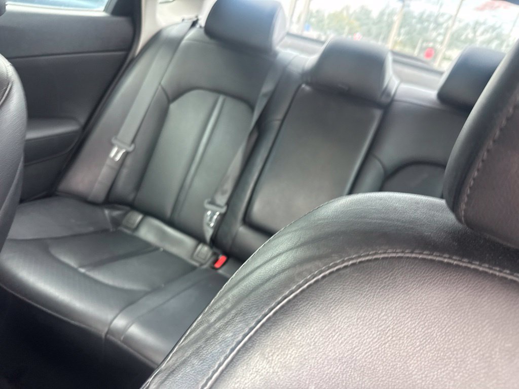 Used 2018 Kia Optima EX w/ Premium Package FWD image 12