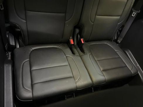 Used 2023 GMC Acadia SLT AWD/4WD image 28
