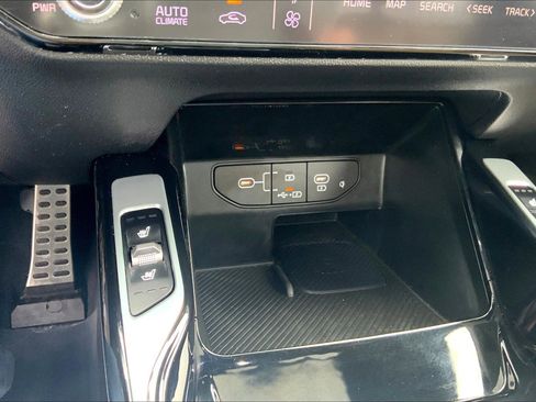 Used 2024 Kia Sorento SX Prestige w/ Olive Brown Leather Package image 36