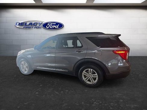 Used 2021 Ford Explorer XLT w/ Equipment Group 202A AWD/4WD image 3