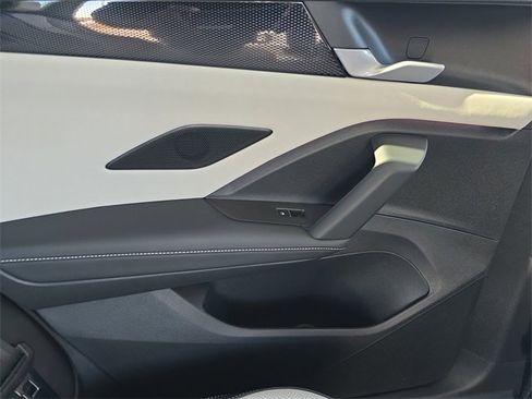 New 2026 Volkswagen Tiguan SE image 17