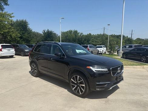 Used 2019 Volvo XC90 T6 Momentum w/ Advanced Package AWD/4WD image 3