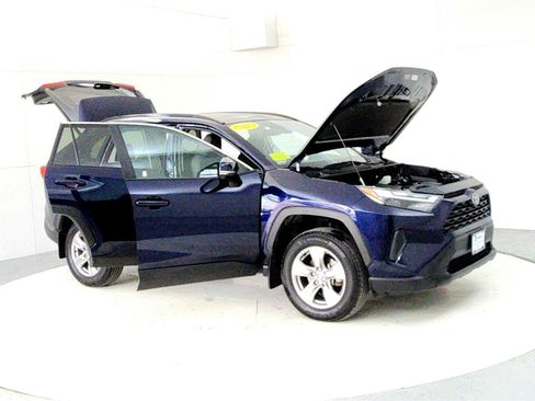 Used 2023 Toyota RAV4 XLE image 12