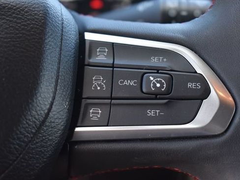 Used 2024 Jeep Compass Trailhawk AWD/4WD image 27