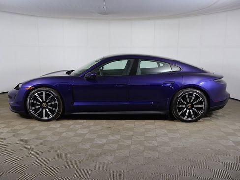 Used 2023 Porsche Taycan image 15
