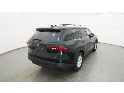 New 2026 Toyota Grand Highlander XLE image 8