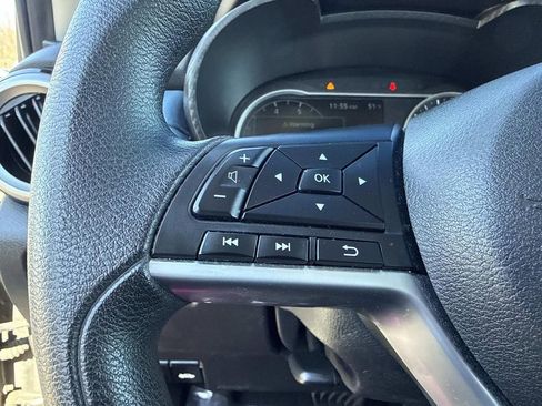 Used 2023 Nissan Versa SV image 30