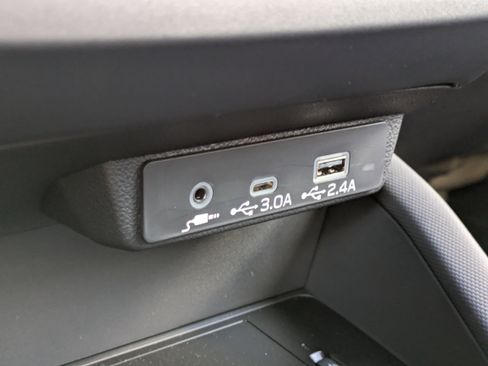 New 2025 Subaru Forester Premium image 30