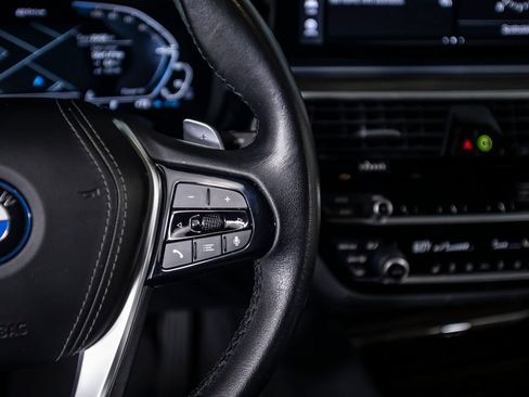 Used 2023 BMW 530e w/ Convenience Package RWD image 39