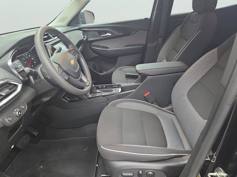 Used 2023 Chevrolet TrailBlazer LT w/ Convenience Package image 17
