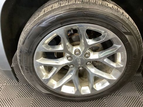 Used 2020 GMC Yukon XL Denali w/ Denali Premium Package image 2