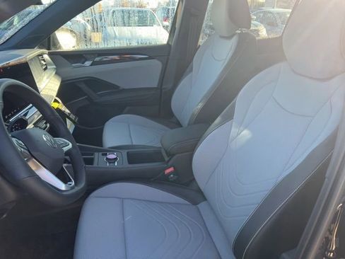 New 2026 Volkswagen Tiguan SE R-Line image 7