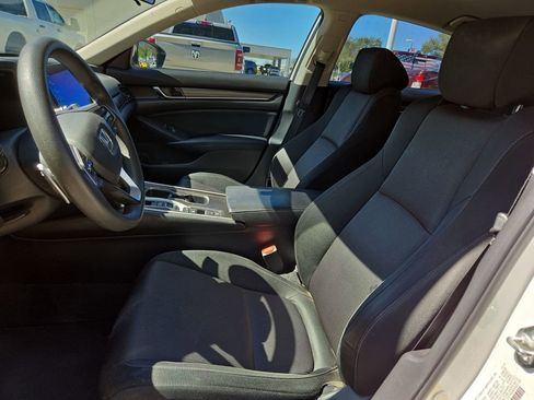 Used 2018 Honda Accord Base image 15