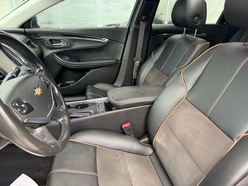 Used 2014 Chevrolet Impala LT w/ Premium Seating Package image 5