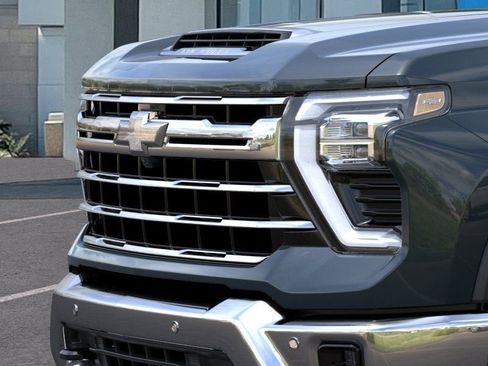 New 2026 Chevrolet Silverado 2500 LTZ w/ LTZ Premium Package AWD/4WD image 13