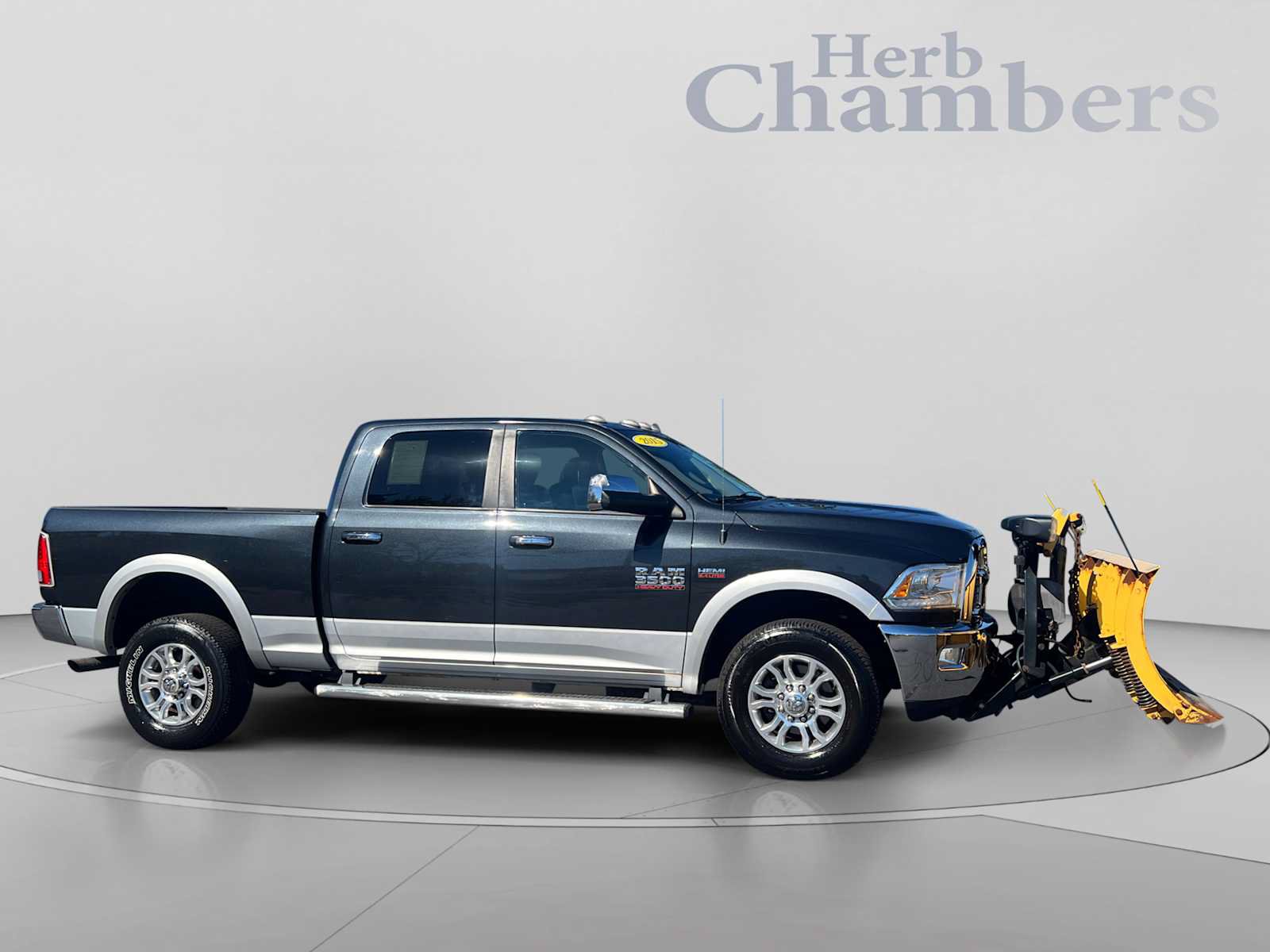 Used 2015 RAM 3500 Laramie w/ Snow Chief Group AWD/4WD image 4