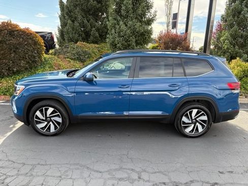 Used 2026 Volkswagen Atlas SE AWD/4WD image 3