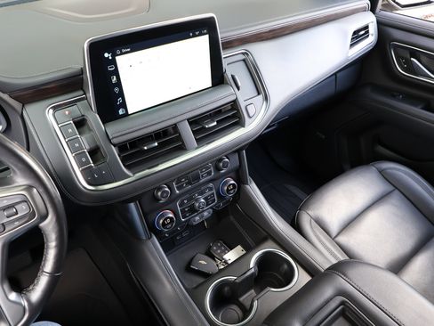 Used 2022 Chevrolet Tahoe Z71 w/ Luxury Package image 39