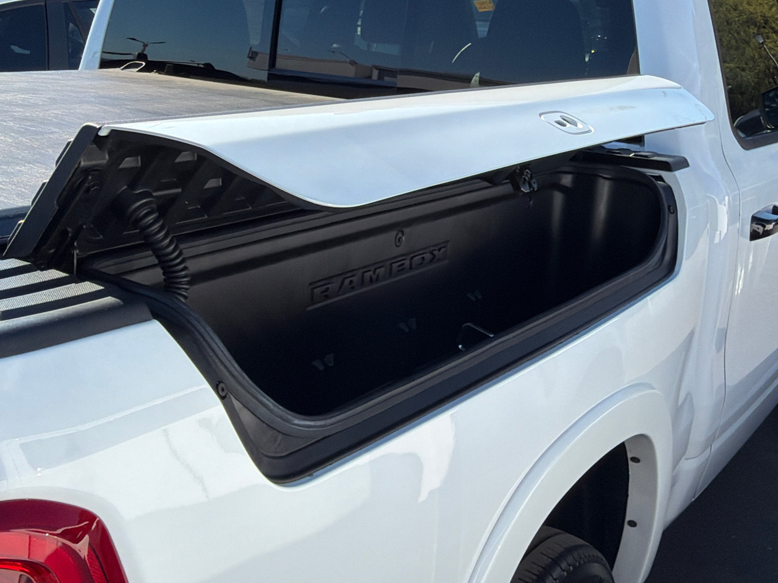Used 2025 RAM 1500 Limited AWD/4WD image 11