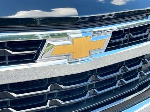 Used 2025 Chevrolet Silverado 1500 LT RWD image 4