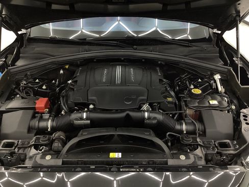 Used 2018 Jaguar F-PACE S image 47