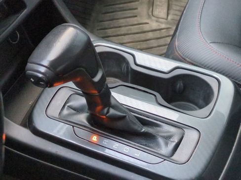 Used 2017 GMC Canyon SLE w/ All Terrain Package image 31