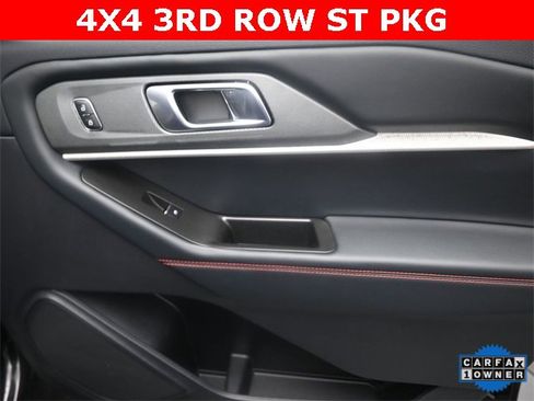 Used 2025 Ford Explorer ST-Line w/ ST-Line Street Pack image 12
