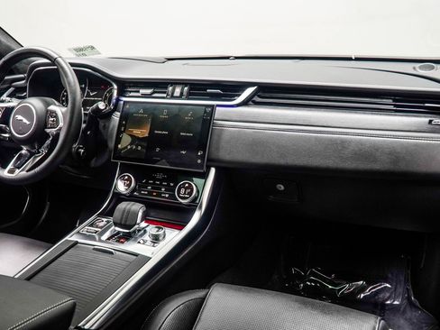 Used 2024 Jaguar XF R-Dynamic SE image 18