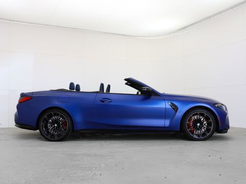 Used 2022 BMW M4 xDrive Competition image 3