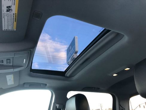 Used 2017 Chevrolet Silverado 1500 LTZ Z71 w/ Redline Edition image 19