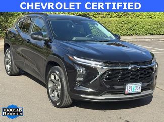 Certified 2025 Chevrolet Trax LT w/ Driver Confidence Package image 1