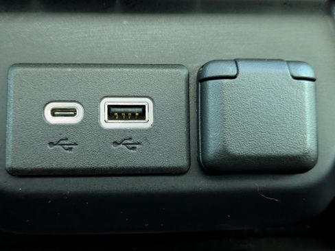 Used 2021 Chevrolet Silverado 2500 High Country w/ Z71 Off-Road Package image 28