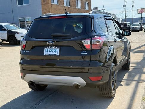 Used 2017 Ford Escape SE w/ Equipment Group 201A FWD image 6