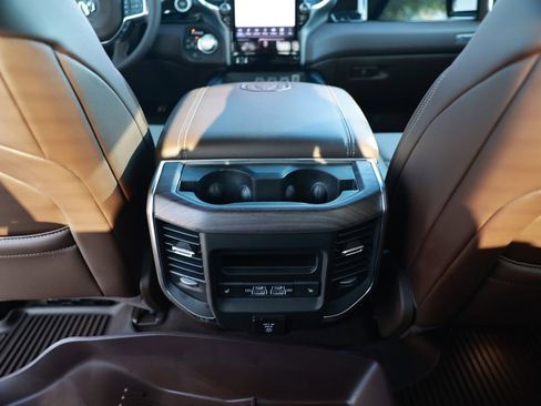Used 2025 RAM 1500 Laramie AWD/4WD image 33